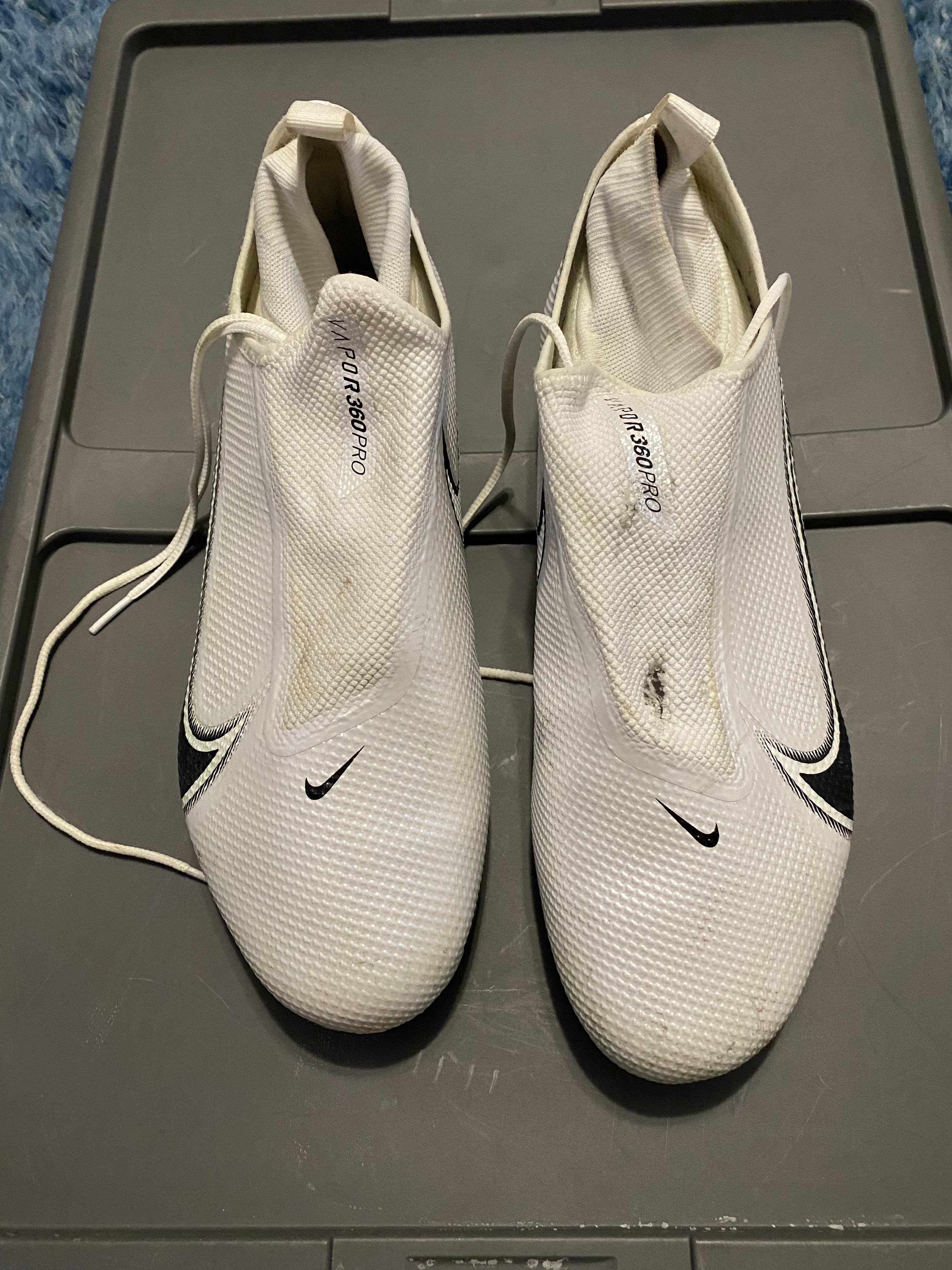 Deebo Samuel Game-Used Cleats – Palmetto Autographs